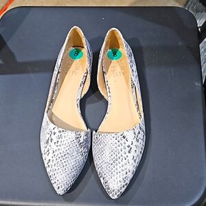 Naturalizer women flats